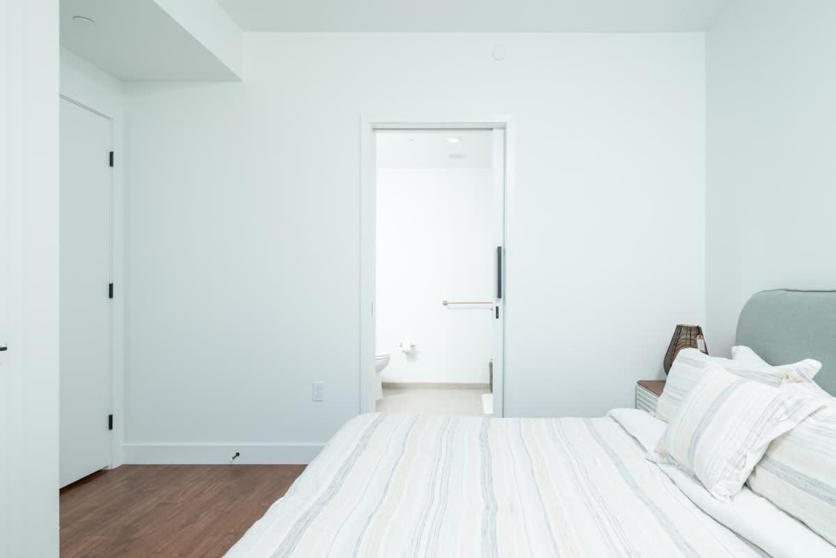 Back-bay 2br Penthouse W Roof And Gym