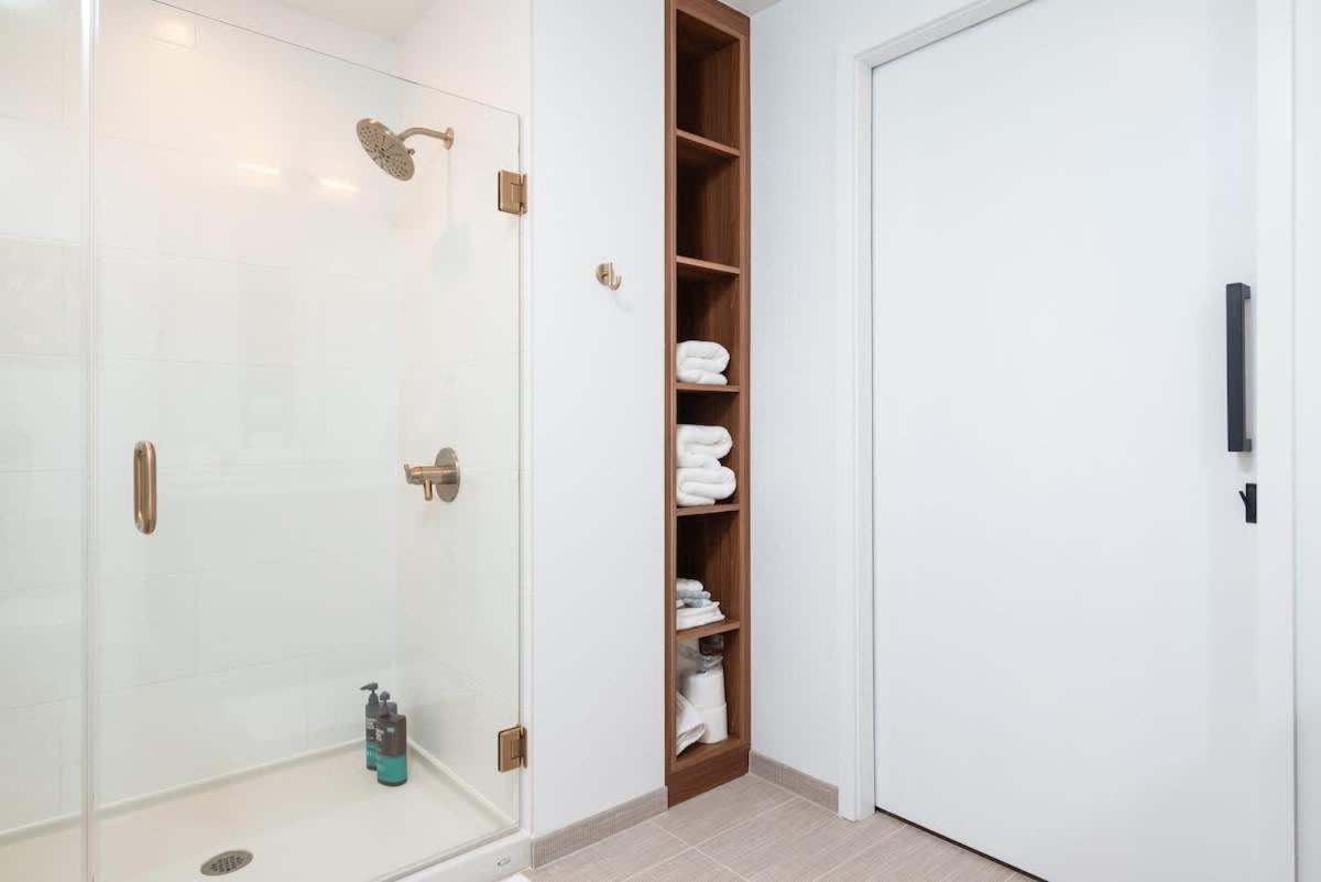 Apartment Back-bay Upscale Penthouse W Roof-top Boston