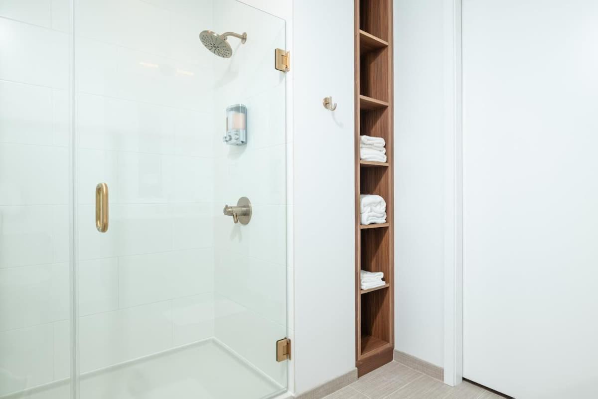 Apartment Back-bay 2br Penthouse W Roof And Gym Boston