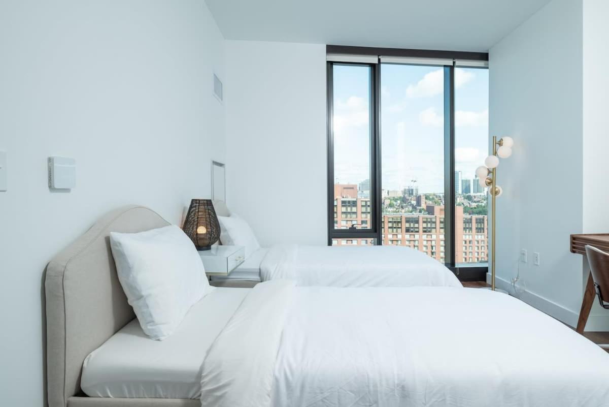 Back-bay 2br Penthouse W Roof And Gym *