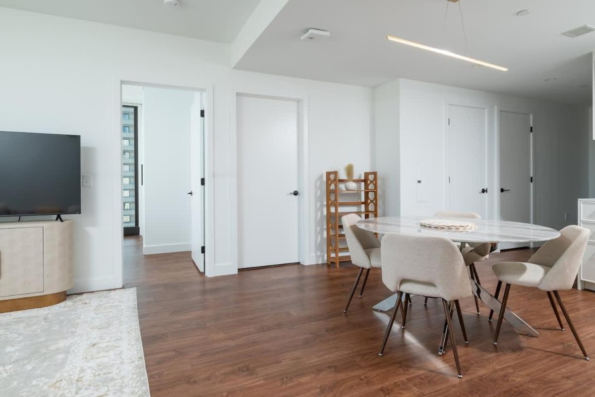 Back-bay 2br Penthouse W Roof And Gym Boston