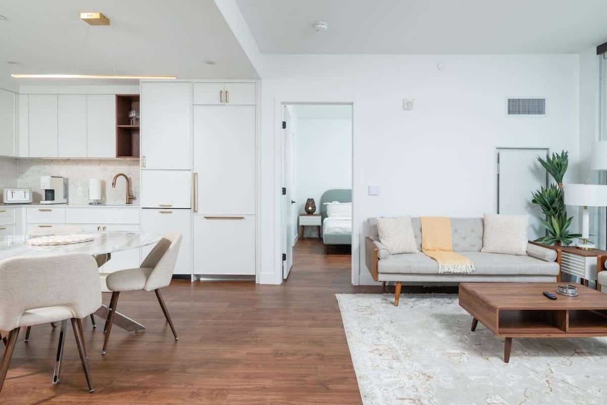 Back-bay 2br Penthouse W Roof And Gym * Boston