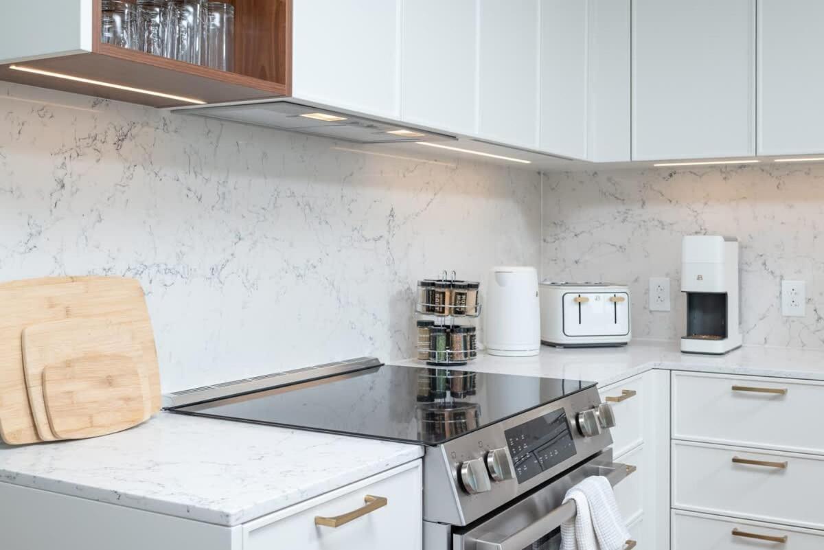 Back-bay 2br Penthouse W Roof And Gym Apartment Boston