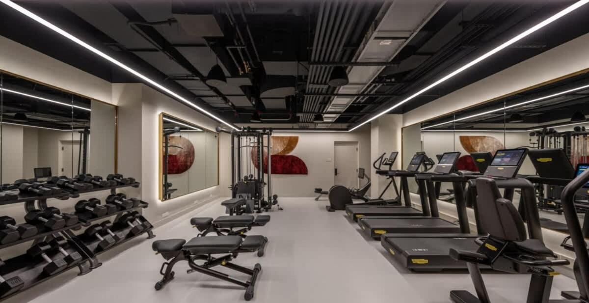 Back-bay 2br Penthouse W Roof And Gym *