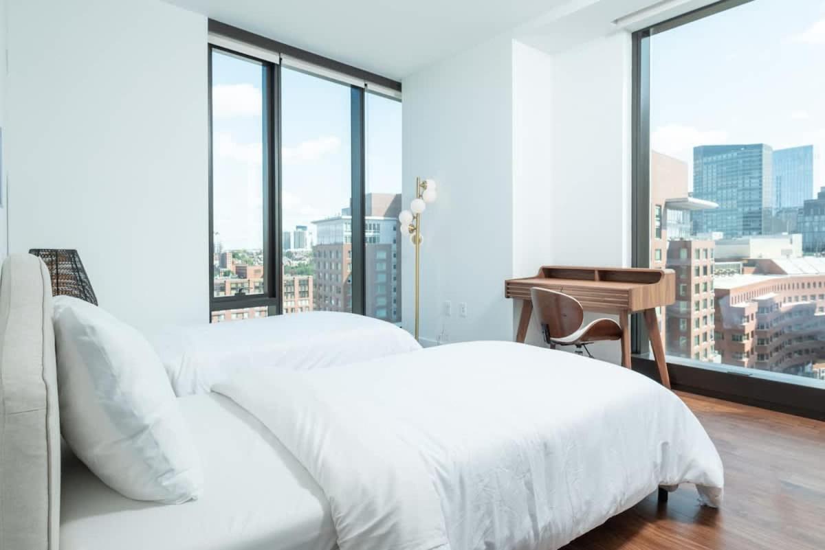 Back-bay 2br Penthouse W Roof And Gym Apartment Boston