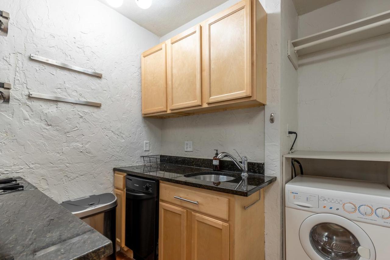 Functional 367 Apartment