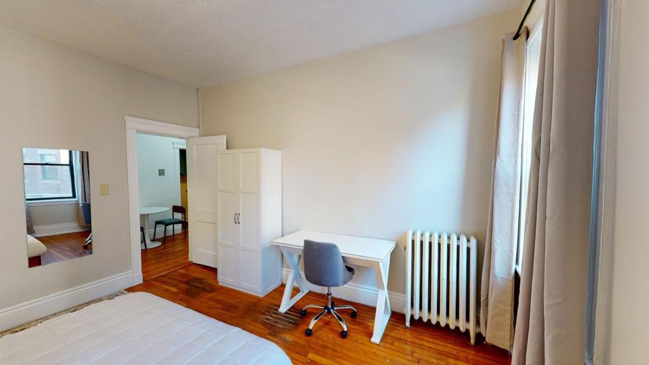 Modest 1337 * Boston