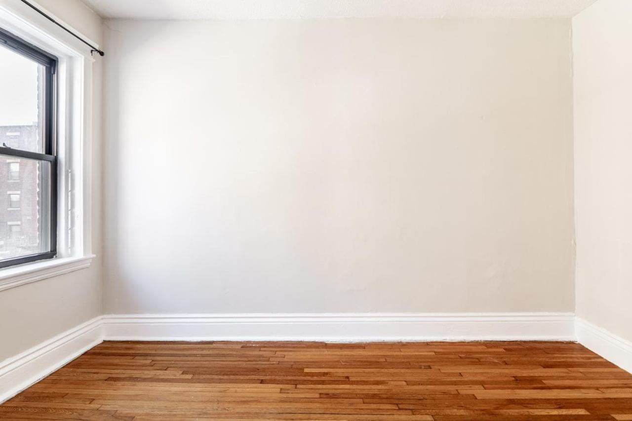 Modest 1337 Apartment Boston