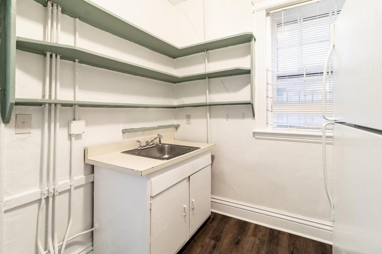 Modest 1337 Boston