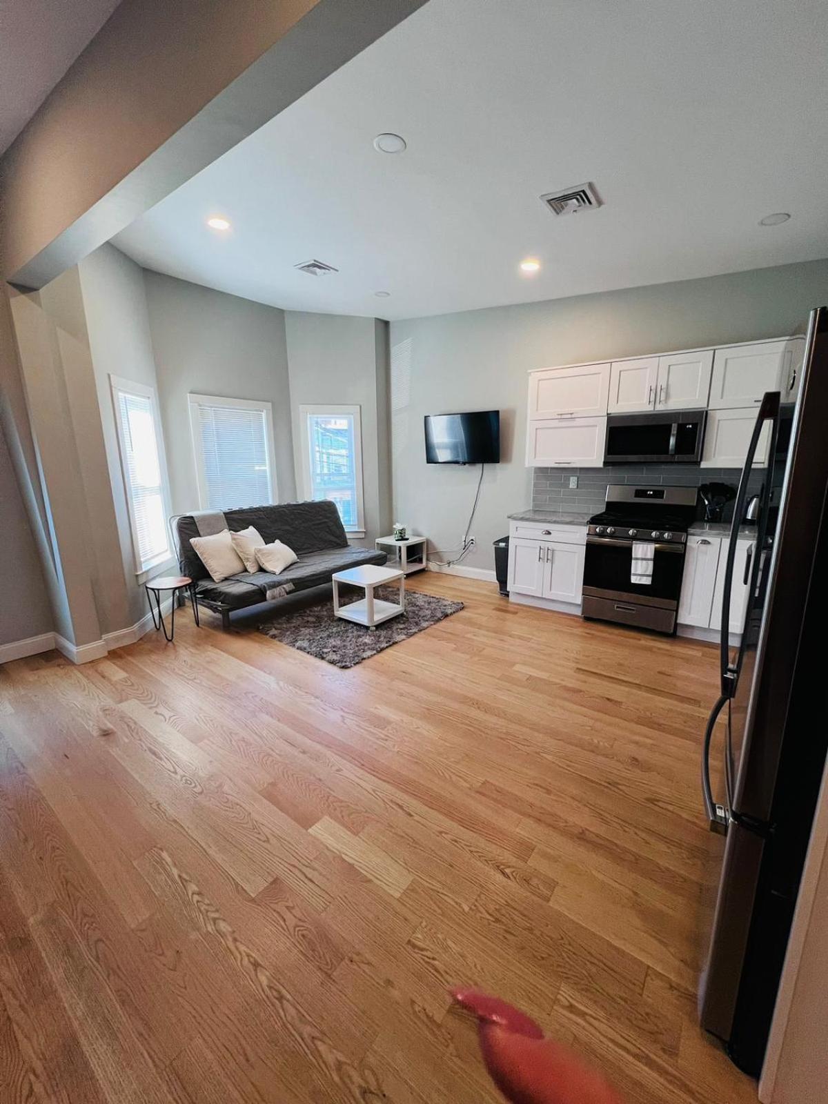 Apartment Renovated, 10 Min From The *