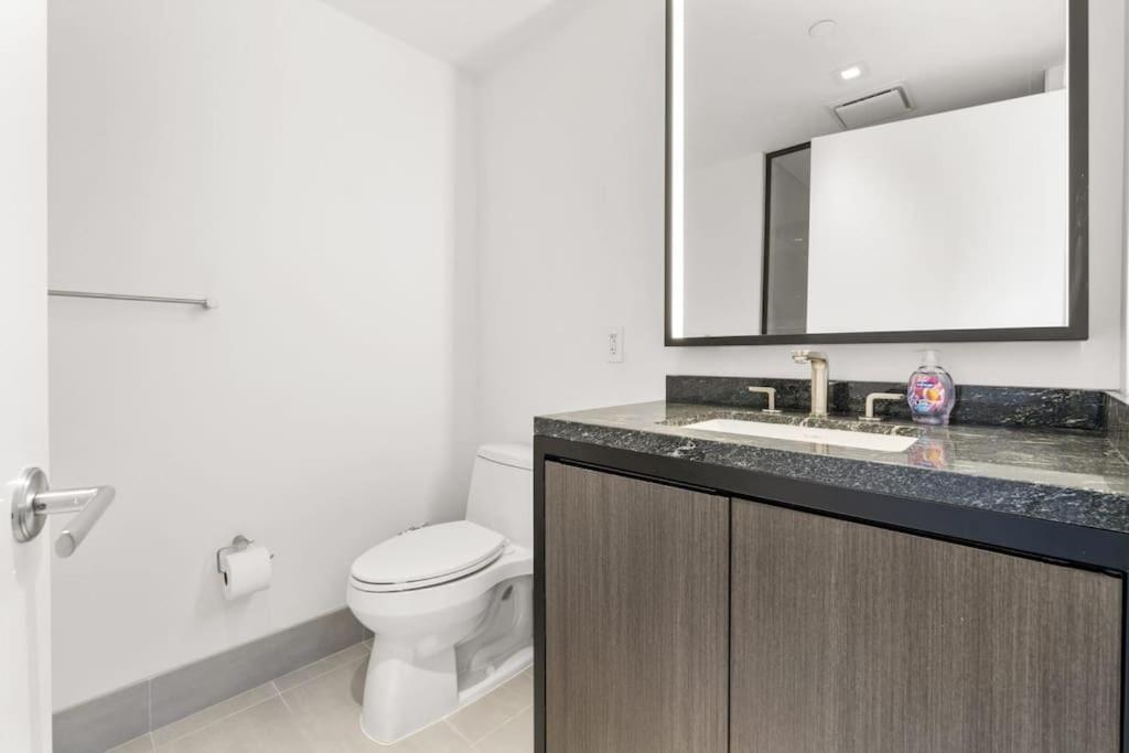 Apartment High-end 2br 2ba Unit In Seaport Boston