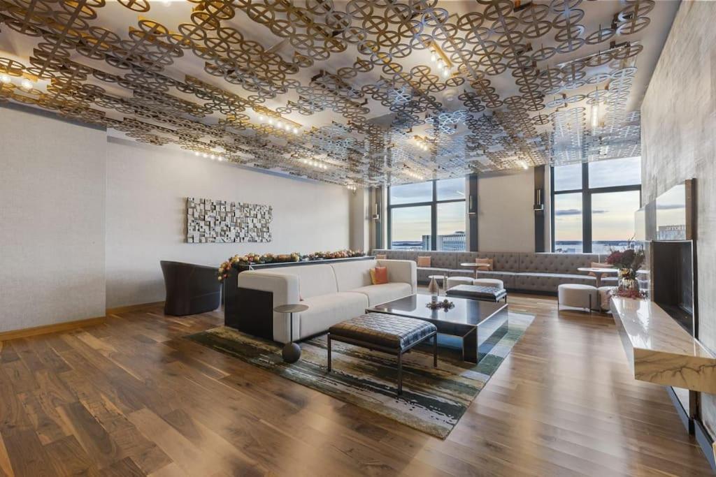 High-end 2br 2ba Unit In Seaport * Boston