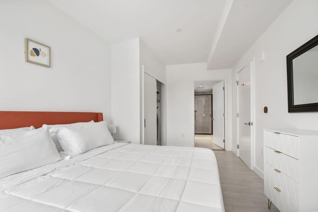 High-end 2br 2ba Unit In Seaport *