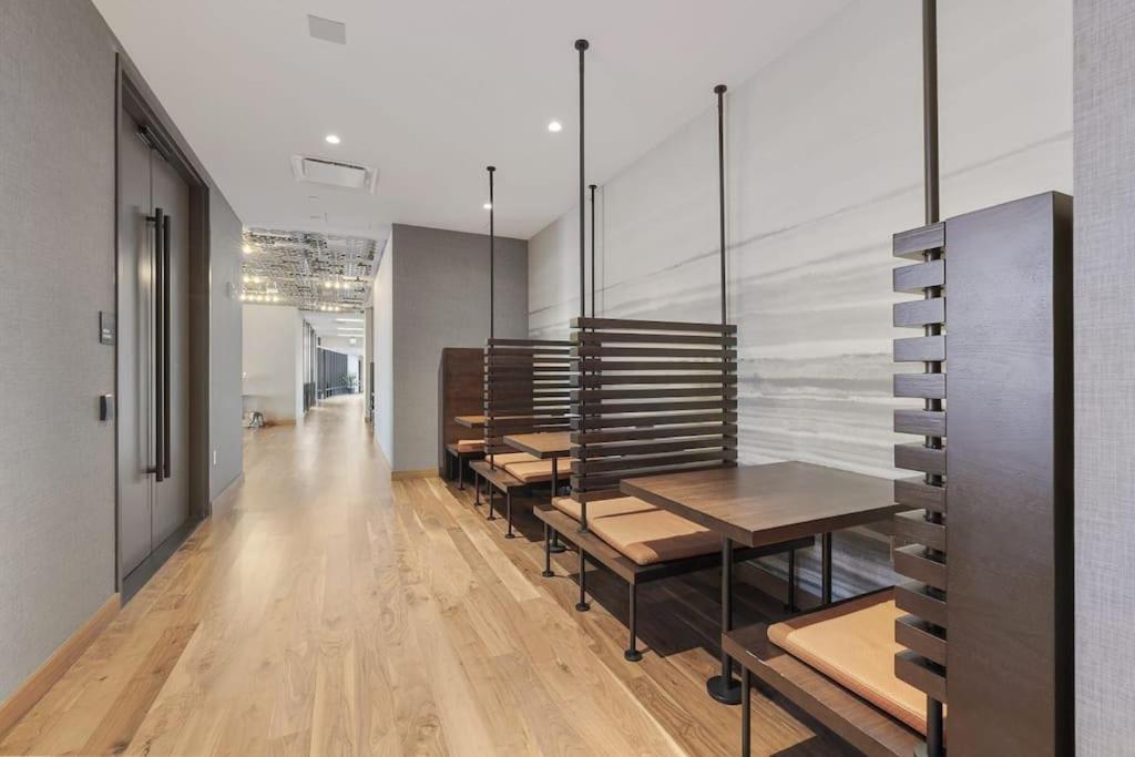 Apartment High-end 2br 2ba Unit In Seaport *