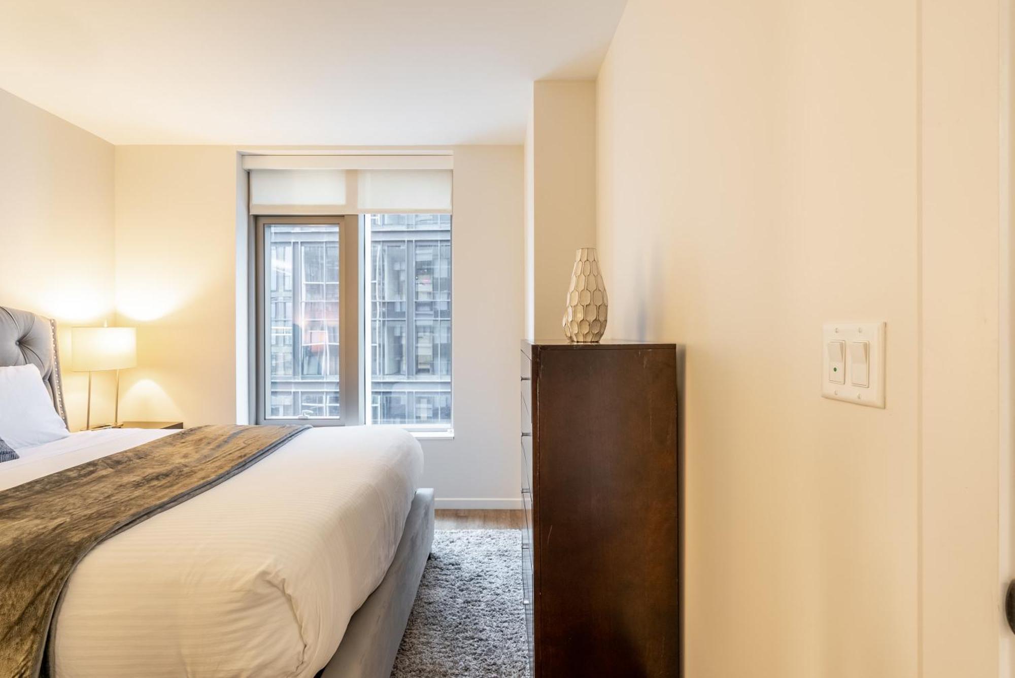 Apartment Modern With Gym And Pool Boston