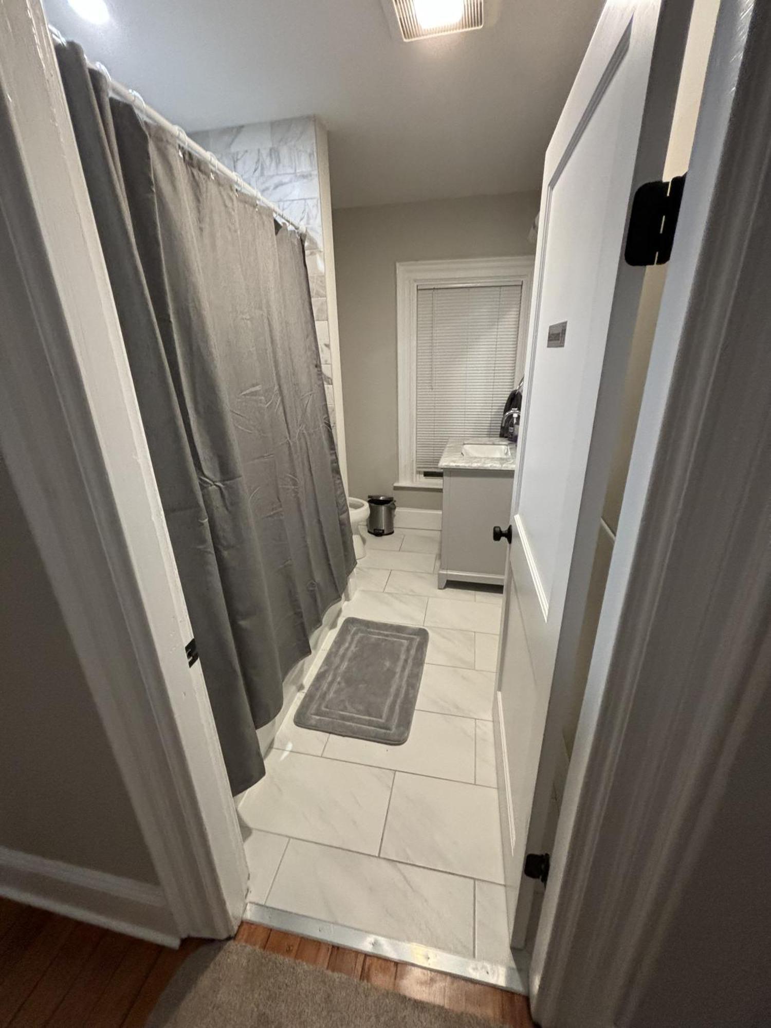 Homestay - - Near South - Jfk-umass Area