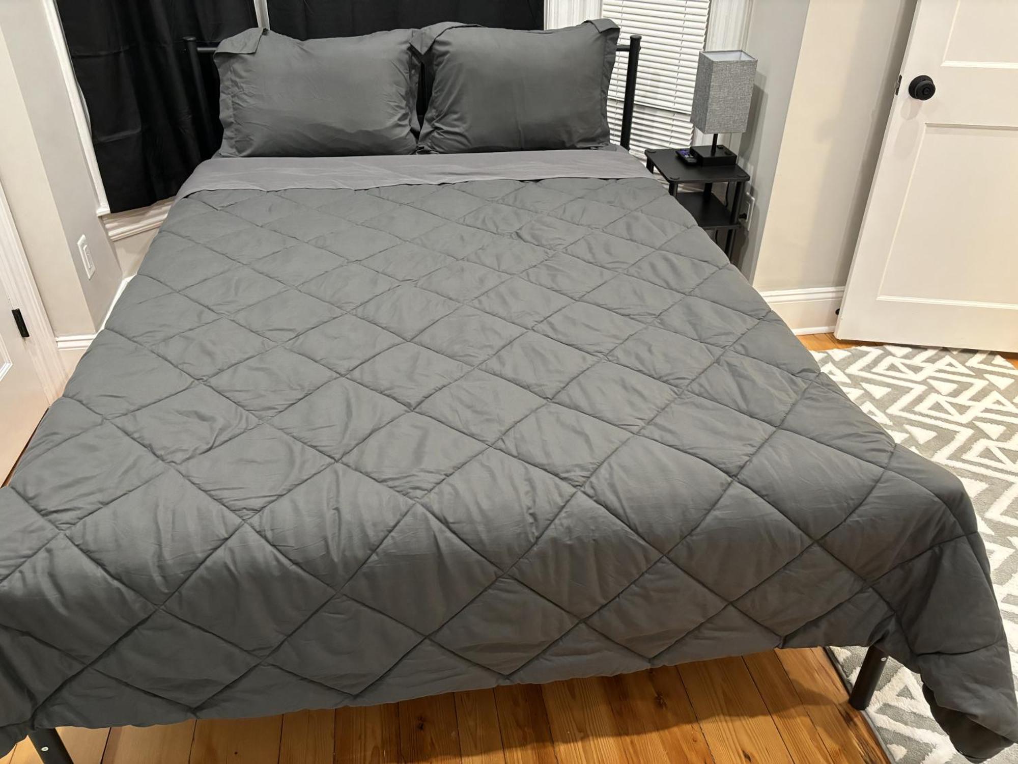 Homestay - - Near South - Jfk-umass Area
