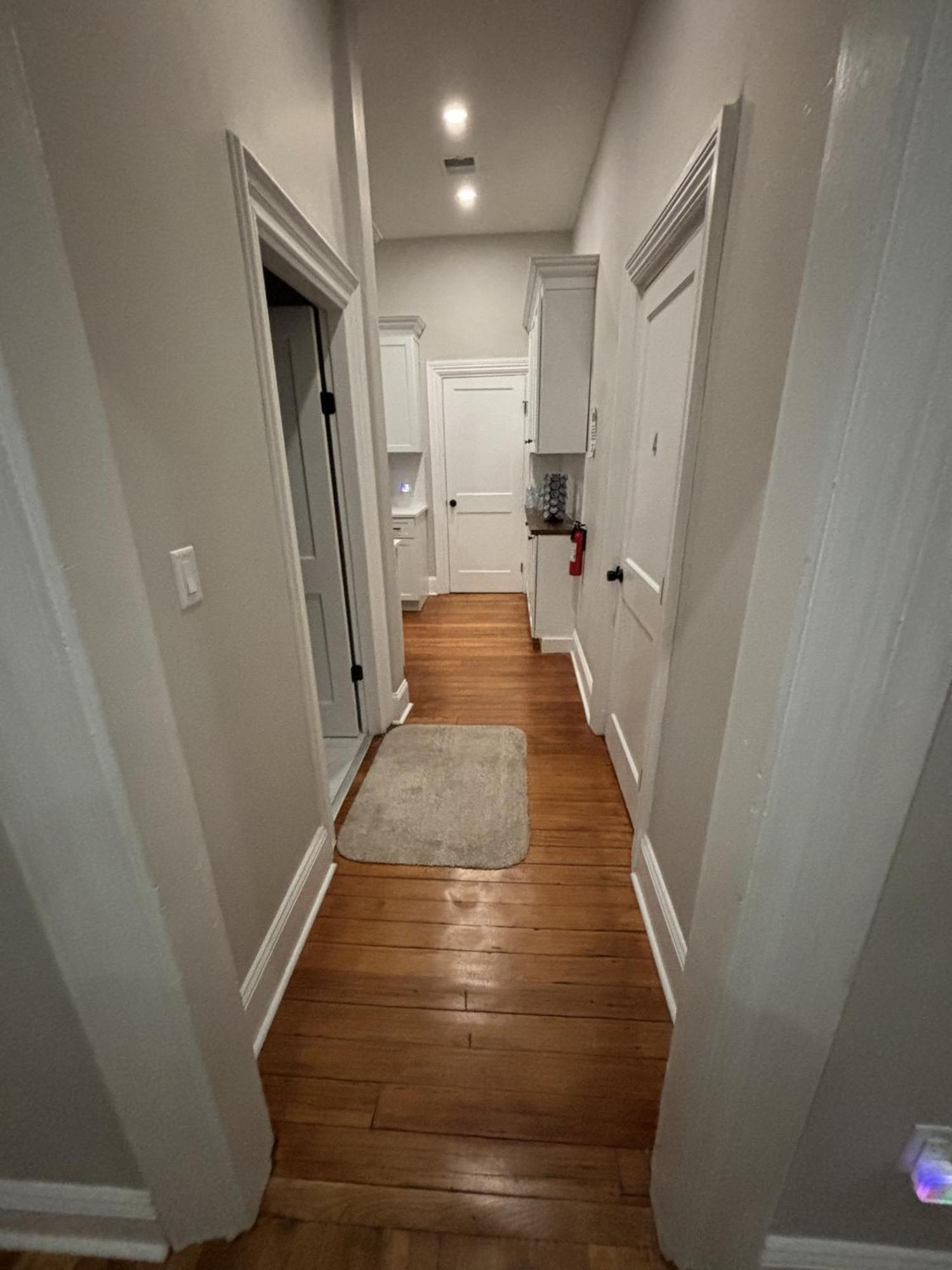 - - Near South - Jfk-umass Area Homestay *