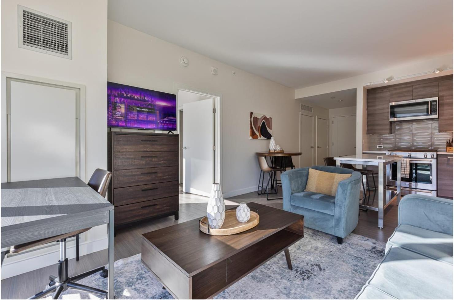 Luxury In Heart Of Back Bay - 30-306 * Boston