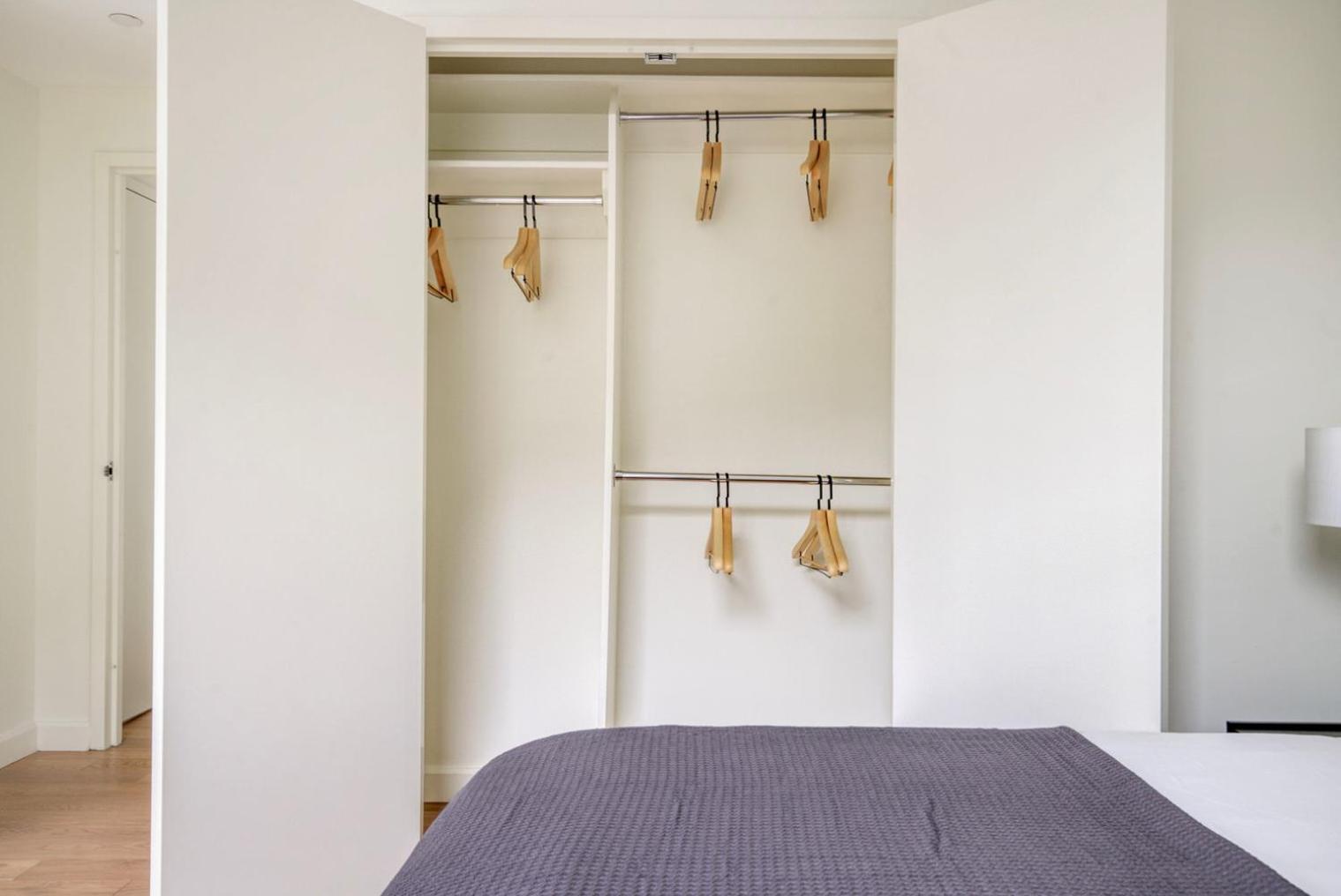 Back Bay 1br W Gym Nr Public Garden Bos-940 Apartment