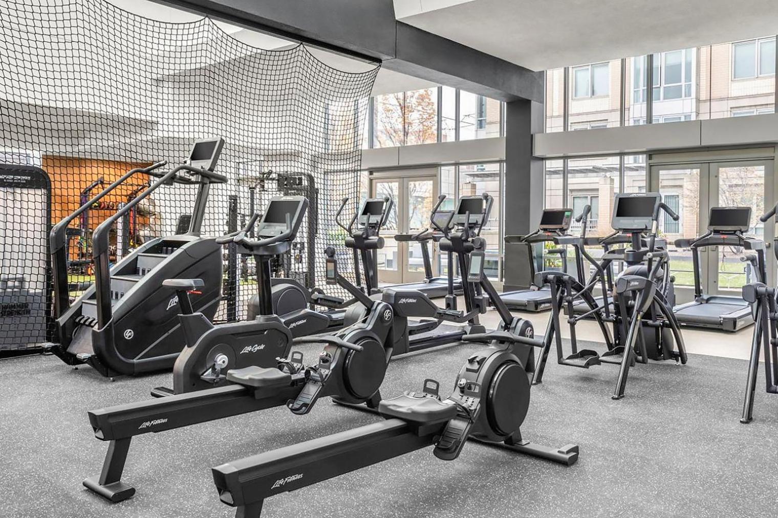 East Cambridge 1br W Gym Wd Near T Stop Bos-961