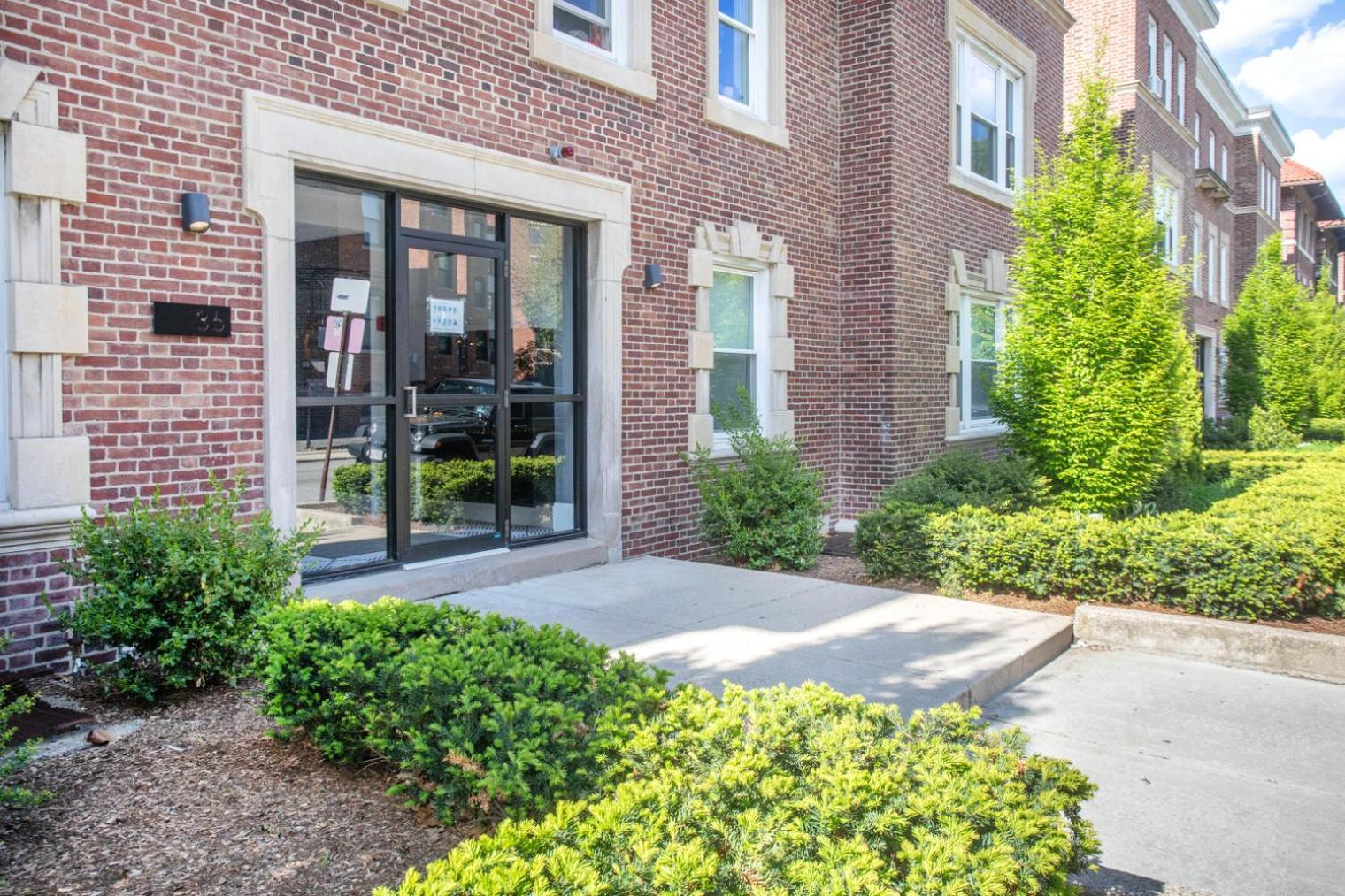 Brighton 2br W Wd By Restaurants Shops Bos-395 Apartment