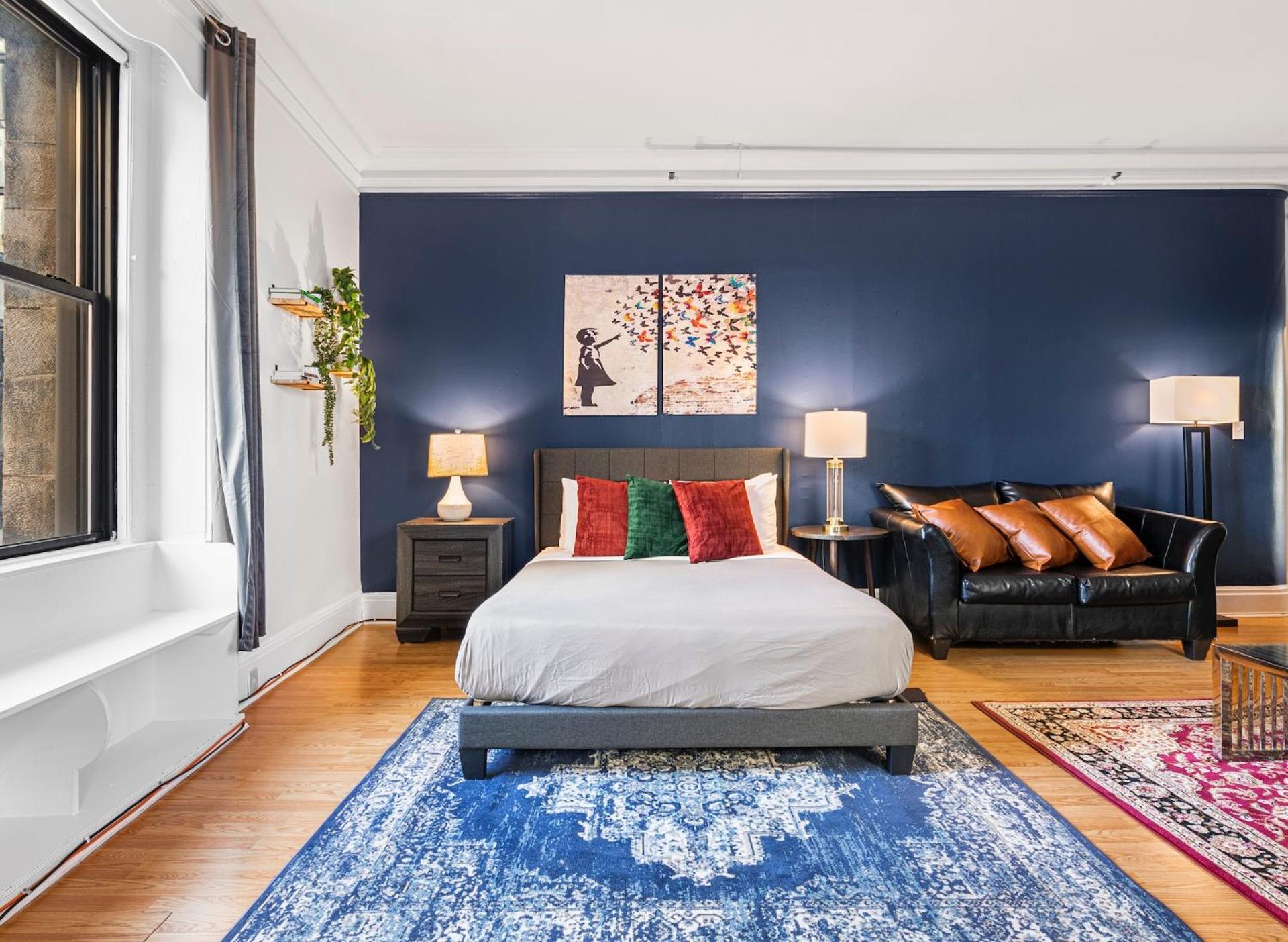 Apartment Furnished In Downtown *