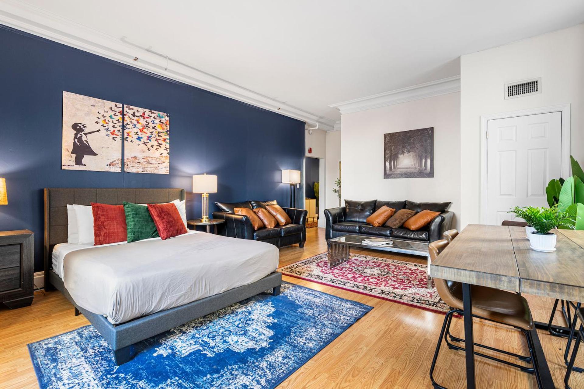 Furnished In Downtown *