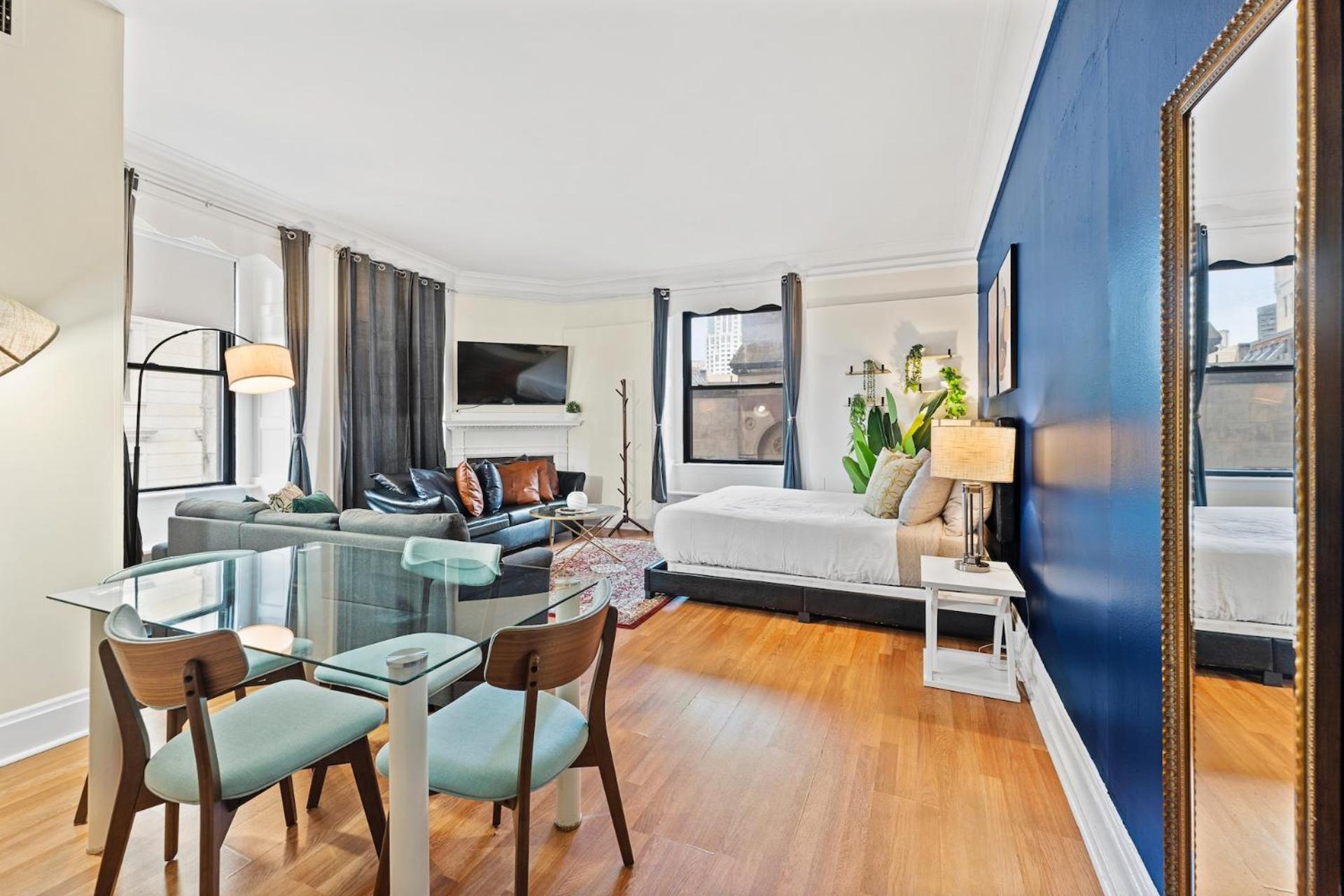 Furnished In Downtown Apartment *
