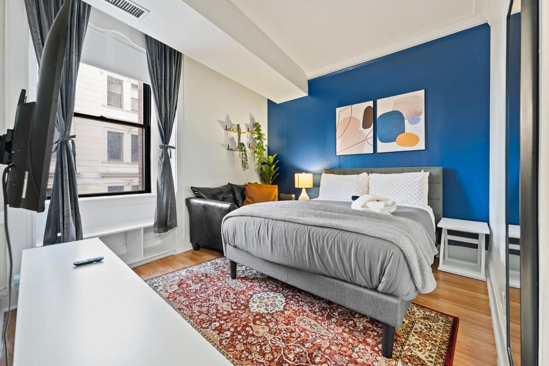 Furnished In Downtown *