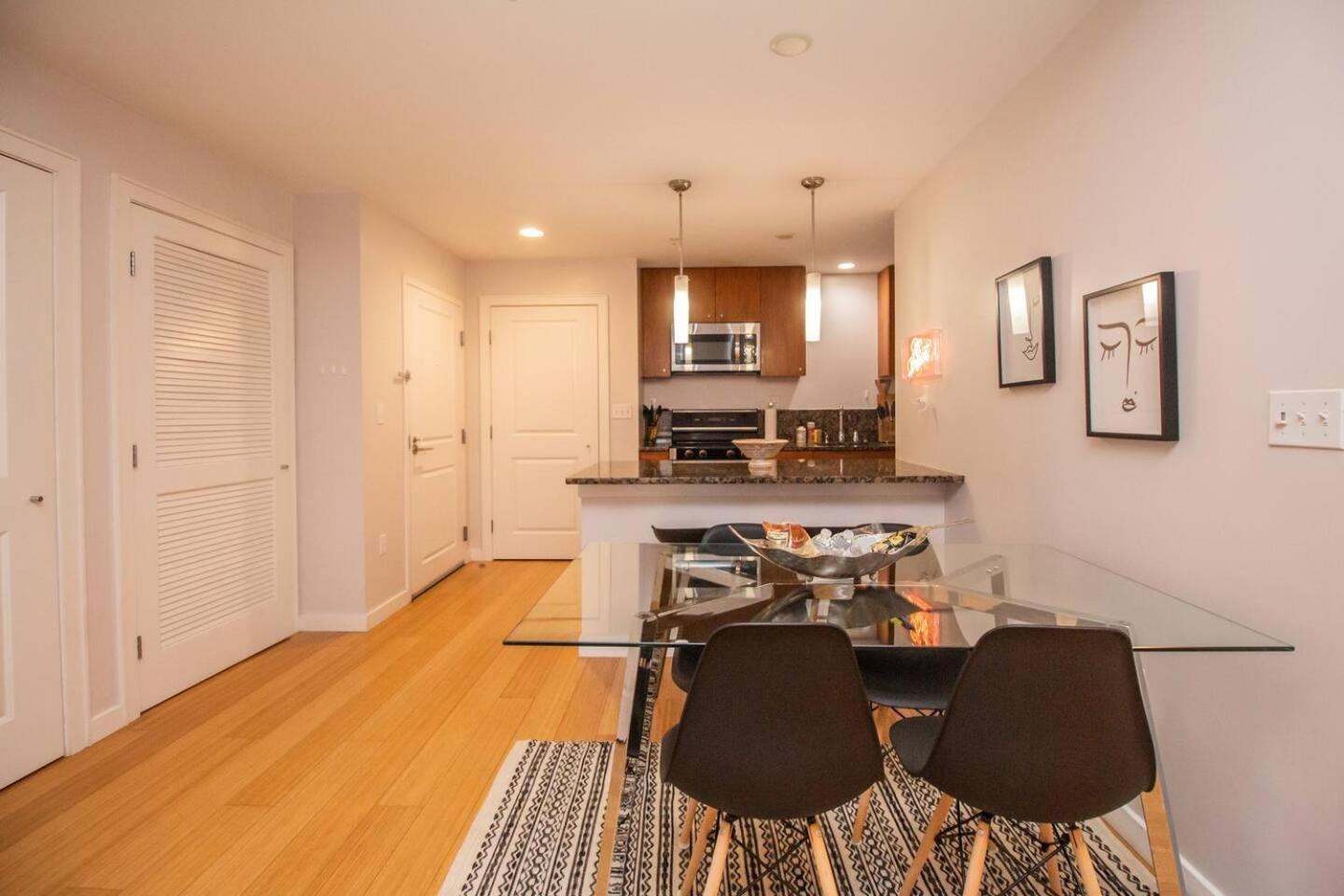 Apartment Luxury 2bed, 2bath, Near Bu, Hospitals, Fenway