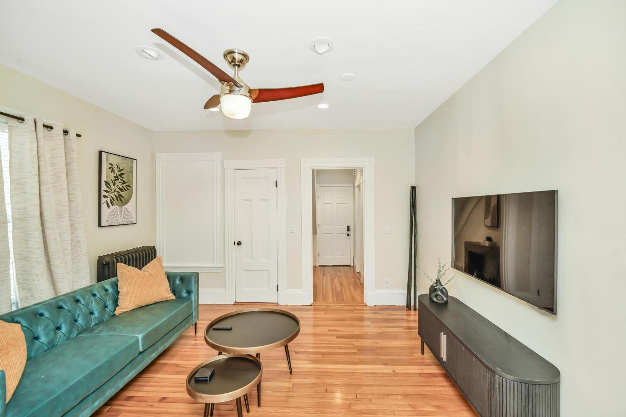 Comfort Iv Apartment *