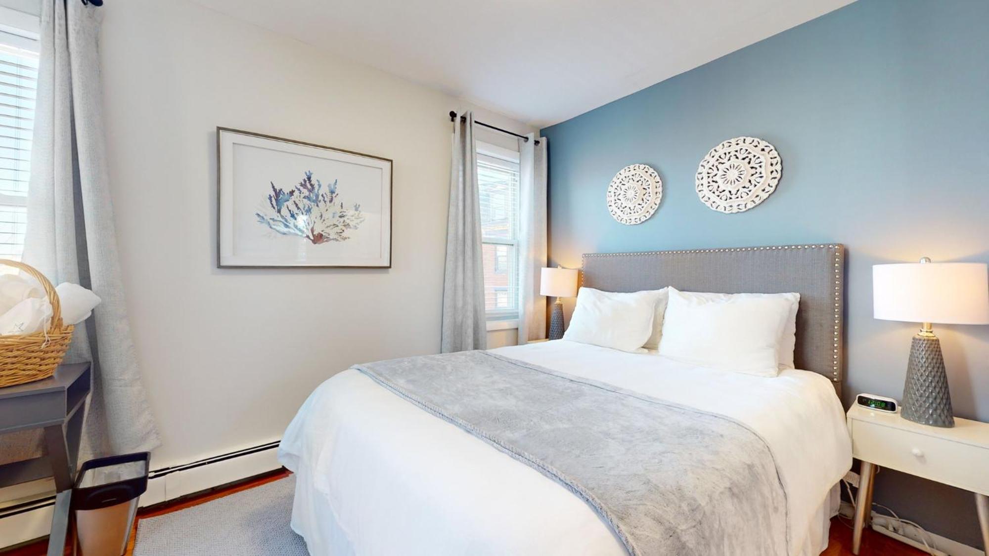 Chic 2br With Modern Comforts Apartment