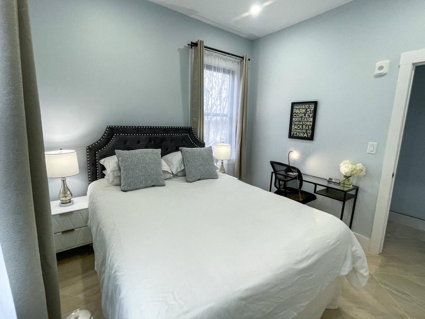 Renovated 3b, 2ba, Skyline View, Laundry, Cen Air Boston