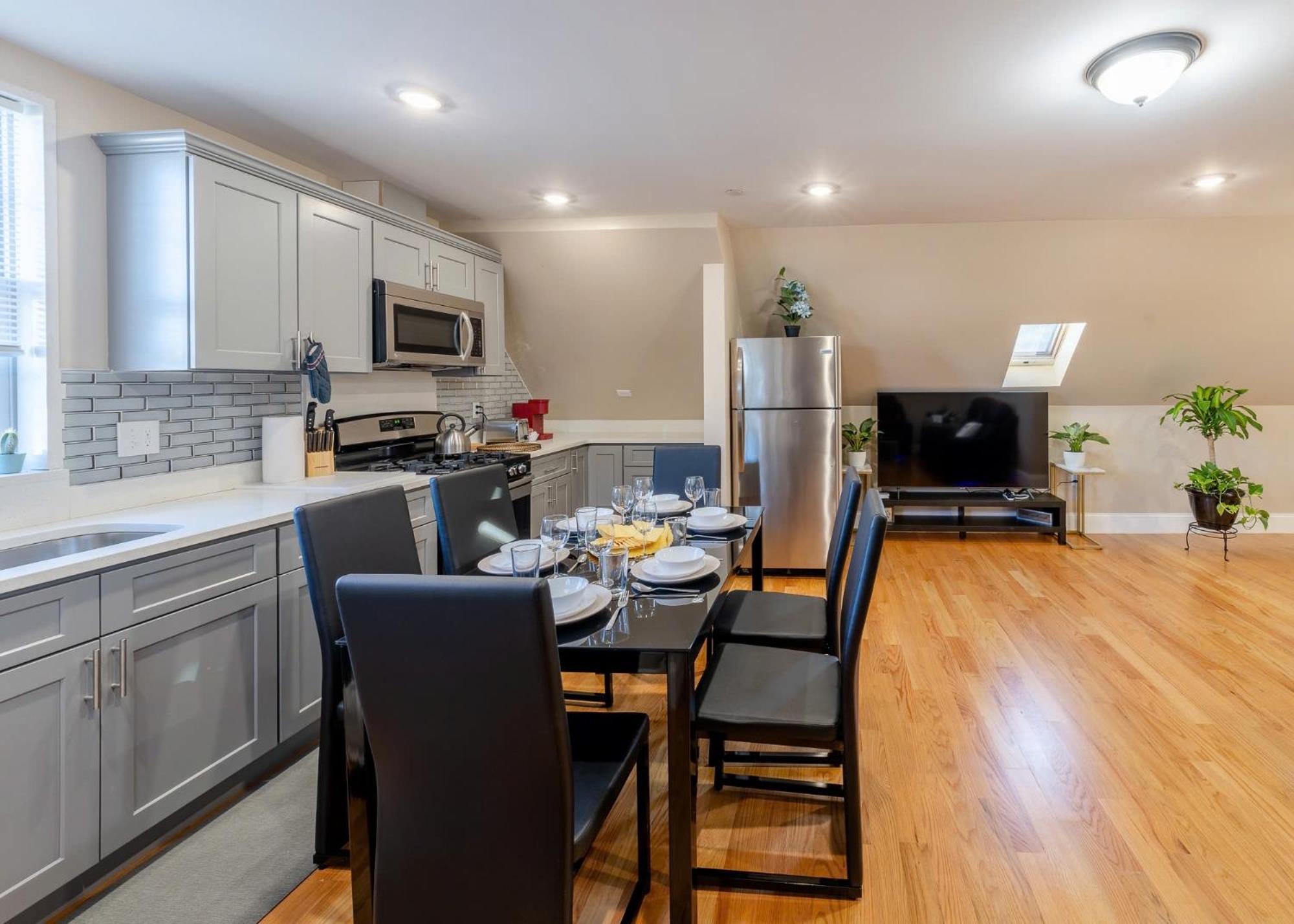 Apartment 233-3 New! Family Escape -space & Serenity Boston