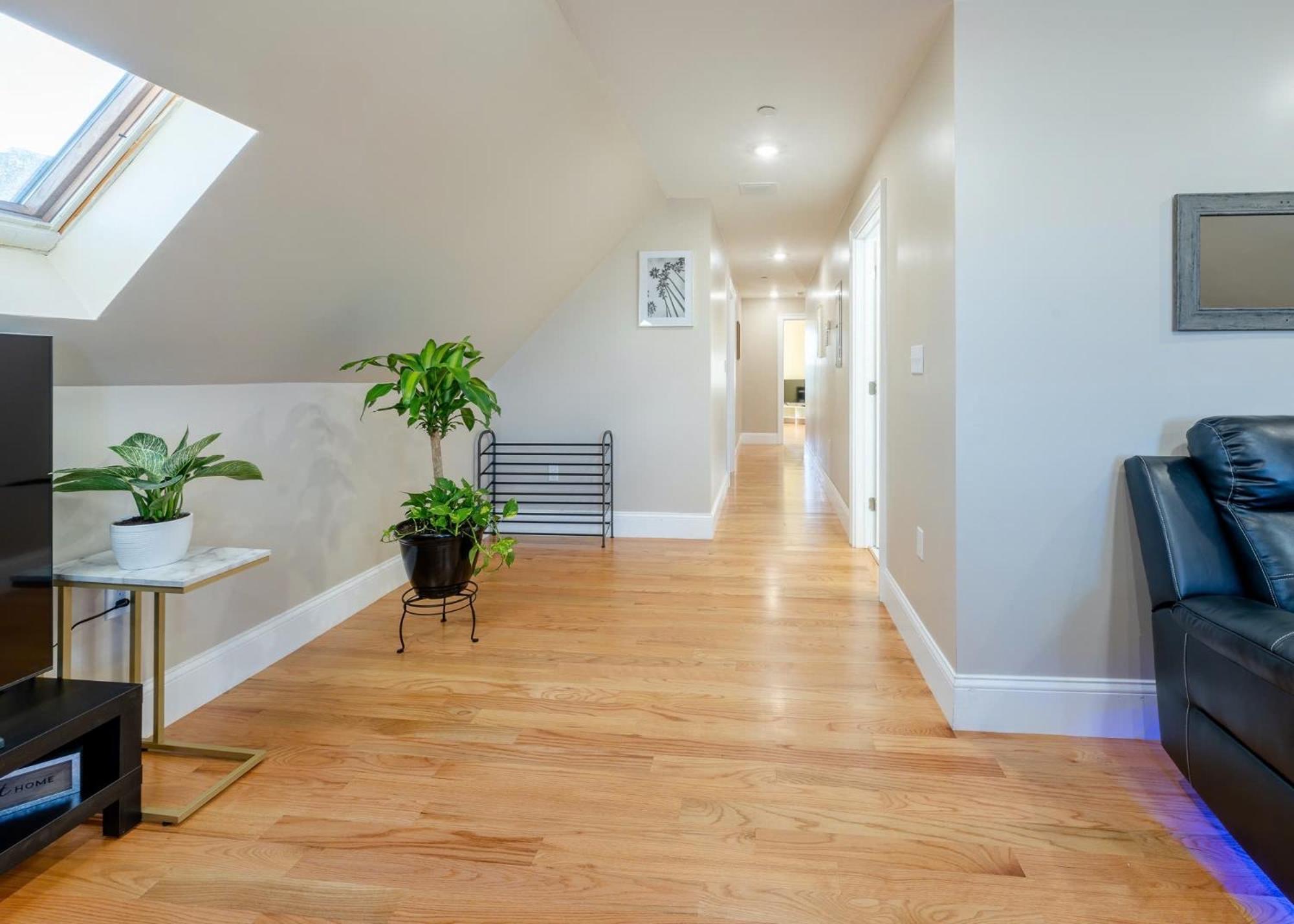 233-3 New! Family Escape -space & Serenity * Boston