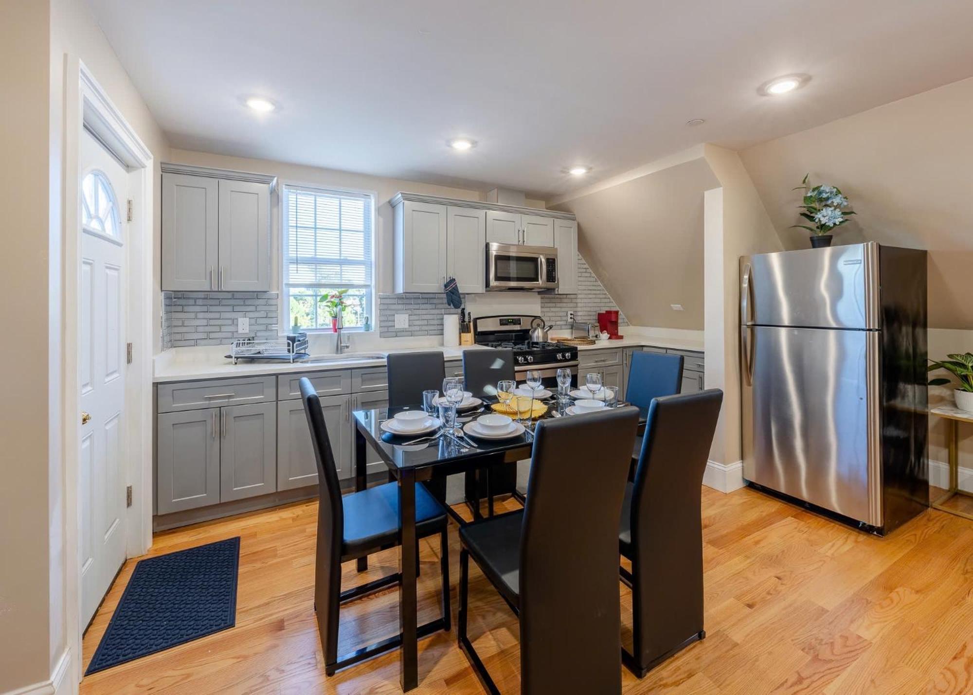 233-3 New! Family Escape -space & Serenity