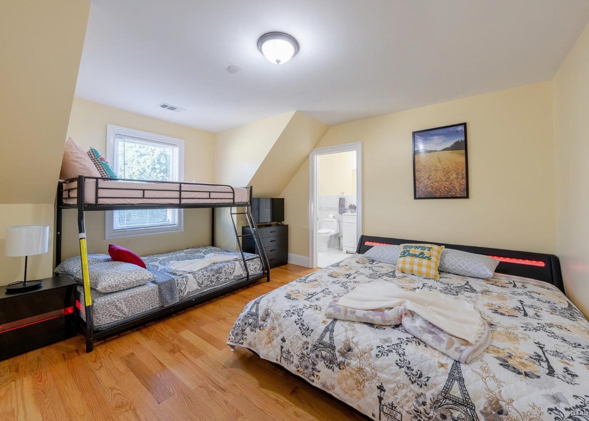 Apartment 233-3 New! Family Escape -space & Serenity Boston