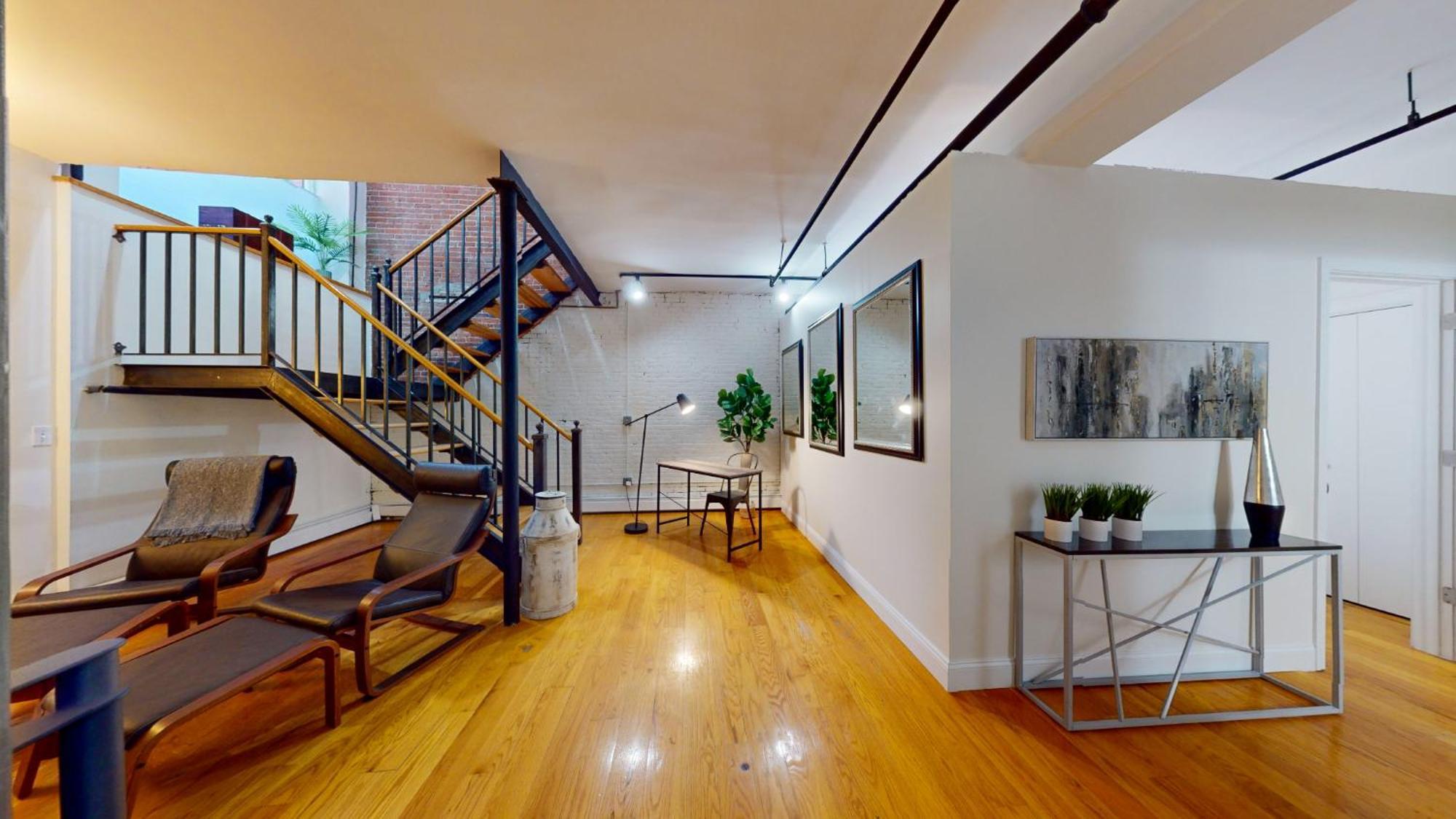 2 Level, 2 Bed With Office In Back Bay Apartment