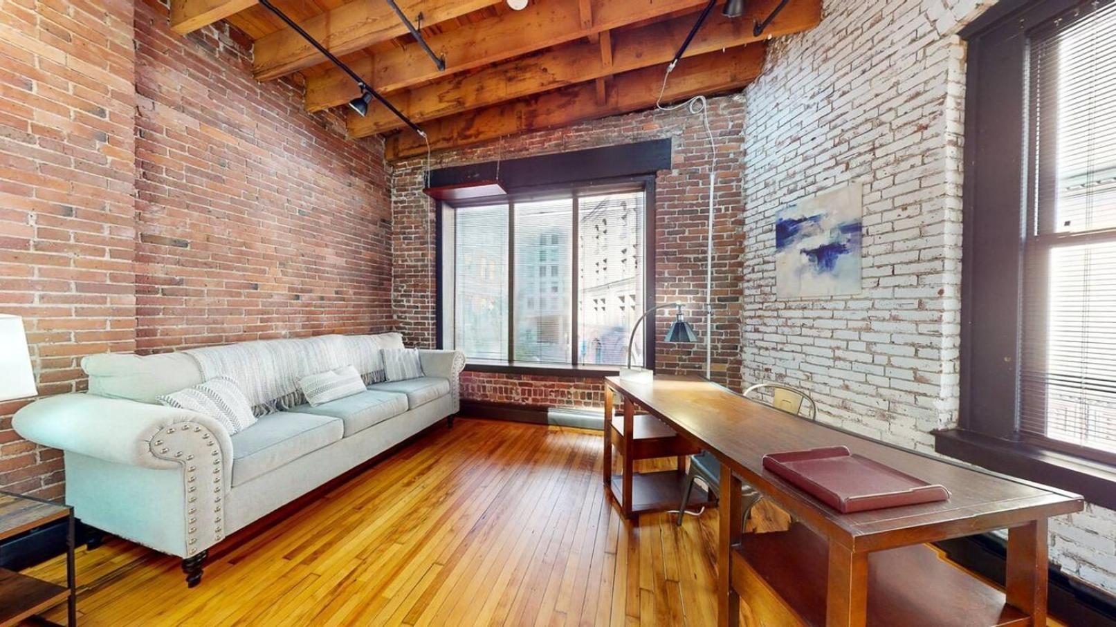 Apartment Destiny Lofts' Copley