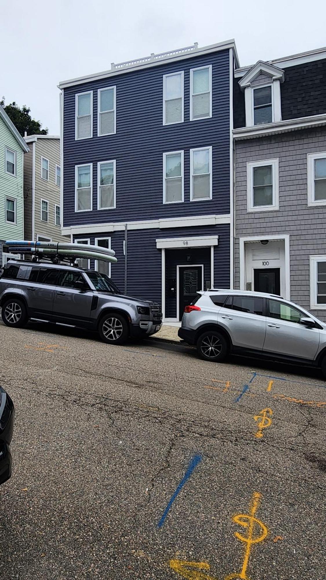 Apartment Ultra Convenient Luxury In South With Private Parking Garage