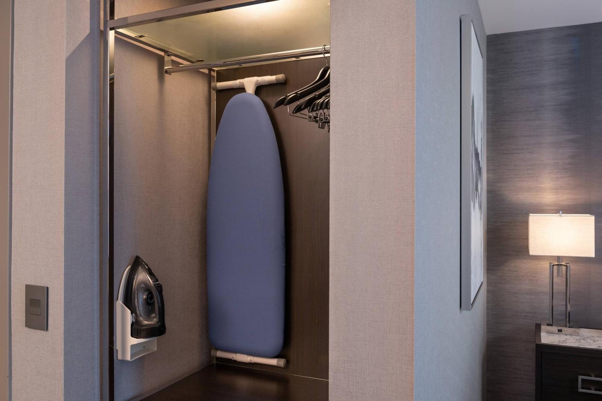 Hotel Downtown/south End 3*