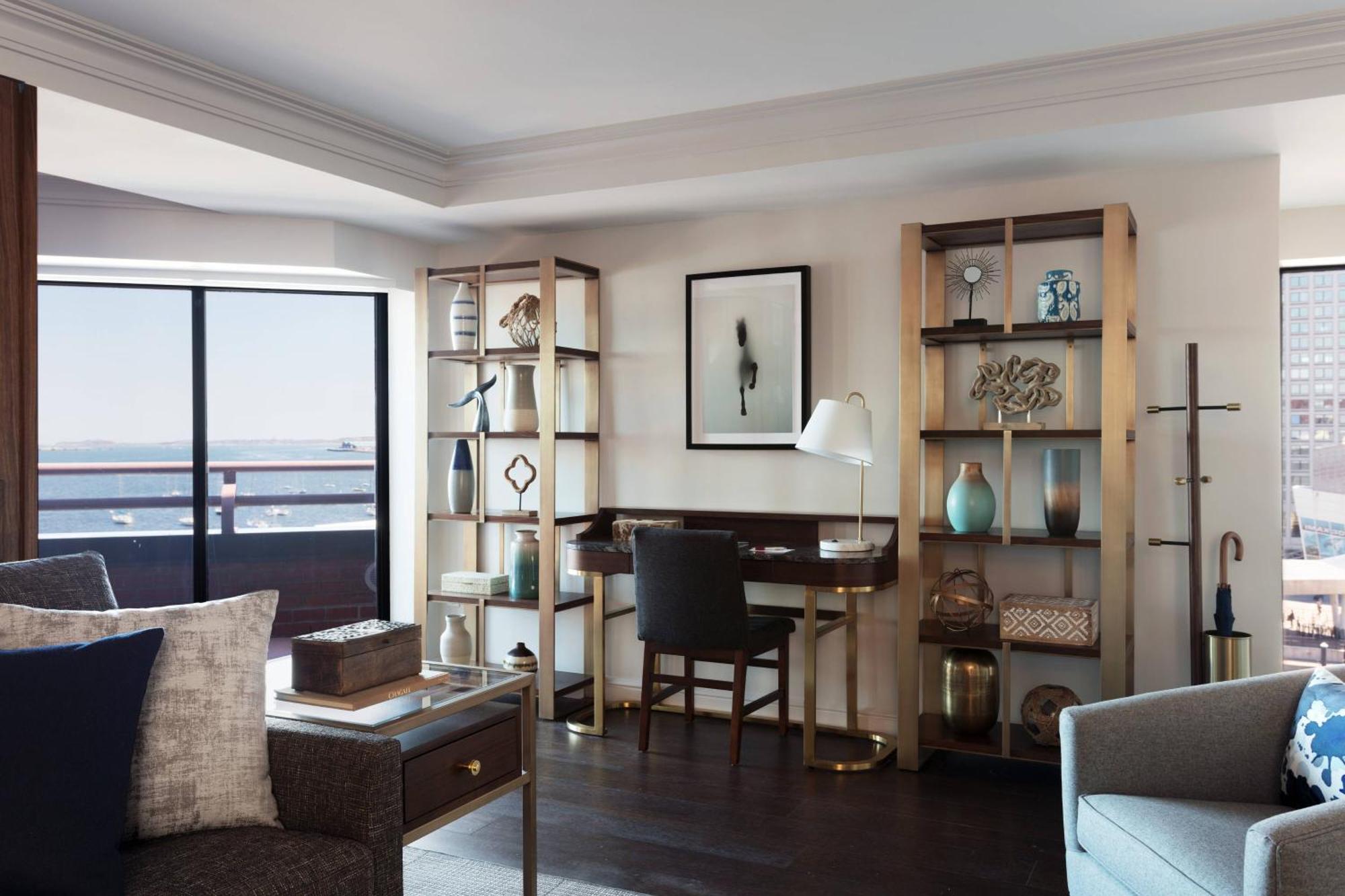 Marriott Long Wharf Hotel 4*