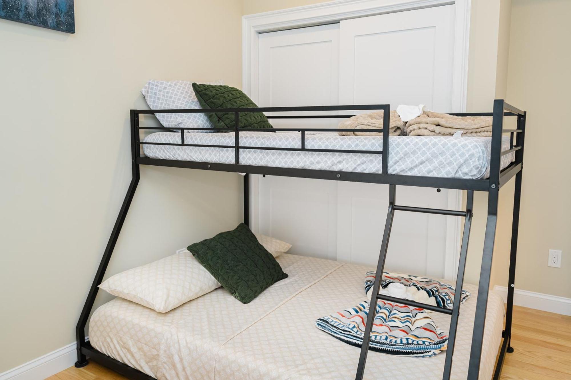 60-2 Newly Built & Lovely In Apartment Boston