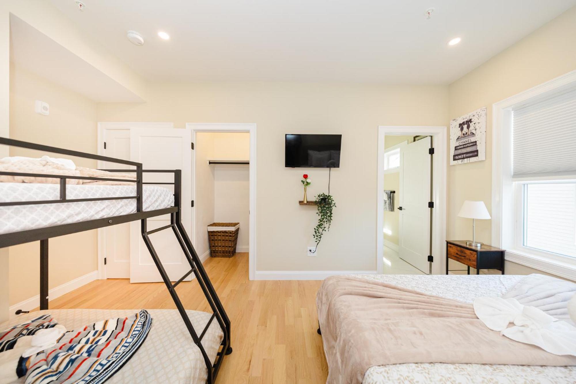 60-2 Newly Built & Lovely In Apartment