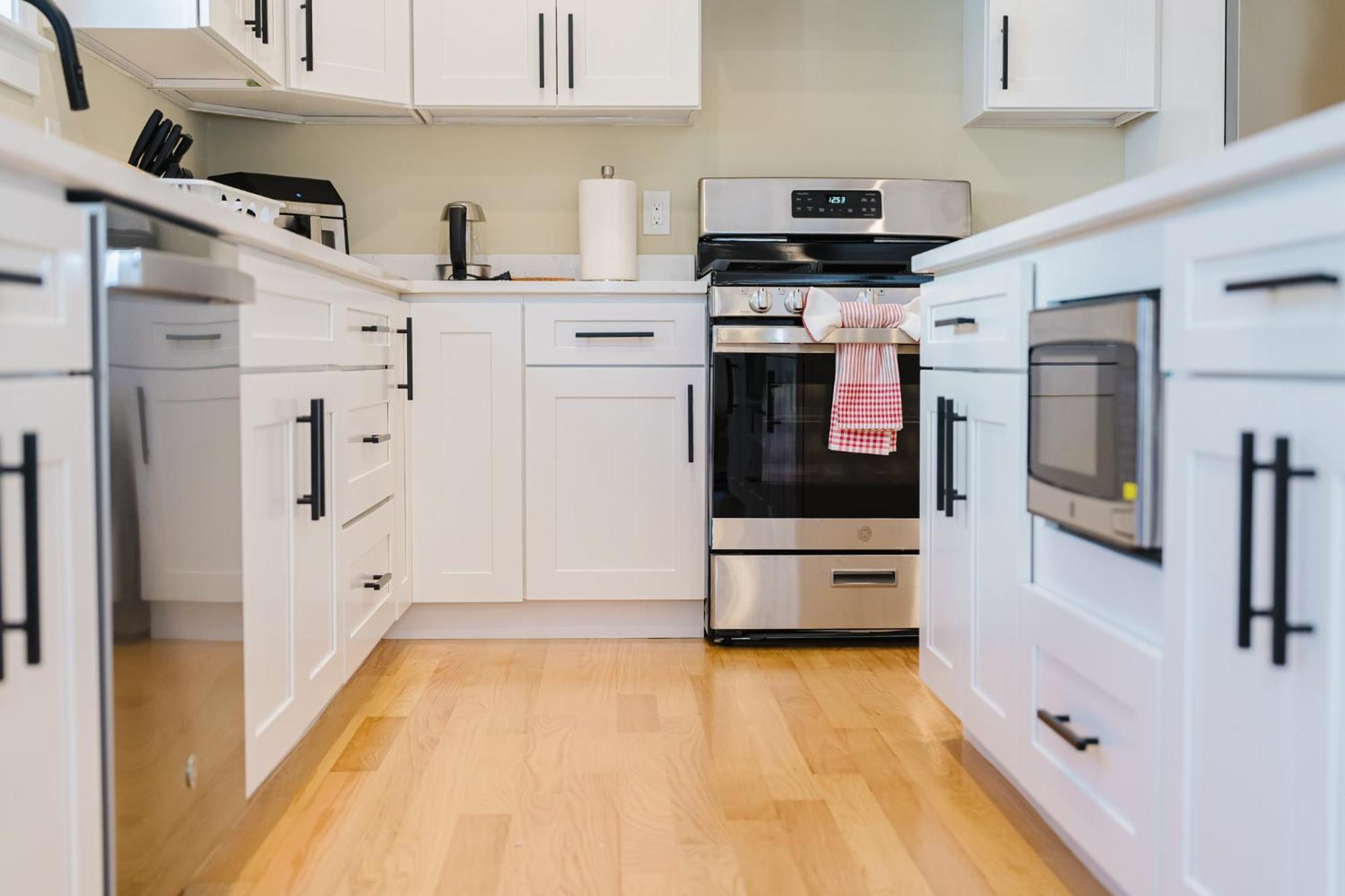 60-2 Newly Built & Lovely In *
