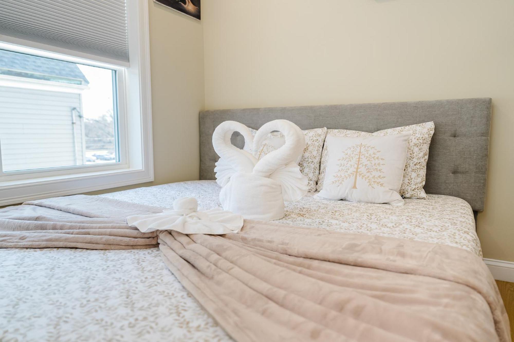 60-2 Newly Built & Lovely In Apartment *