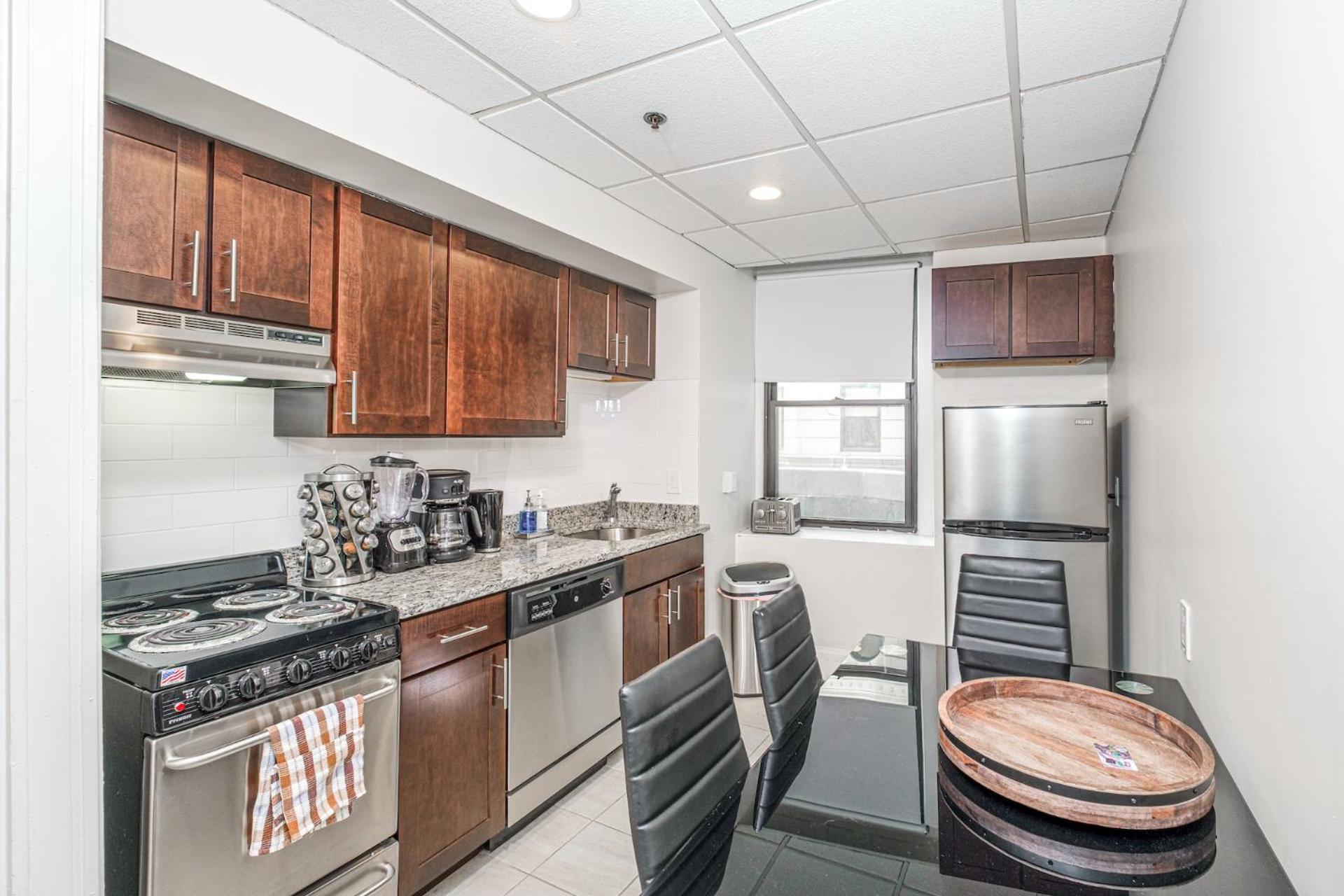Furnished In Downtown * Boston