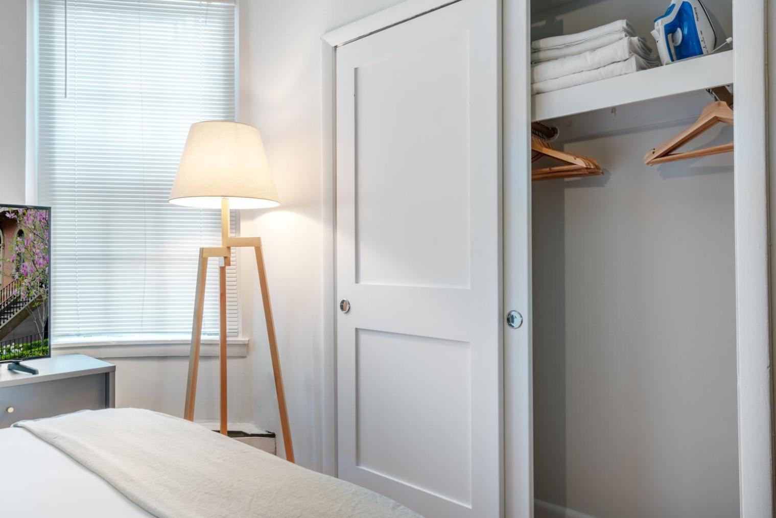 Well-situated S End Studio W Wd Nr T Stops Bos-136 * Boston