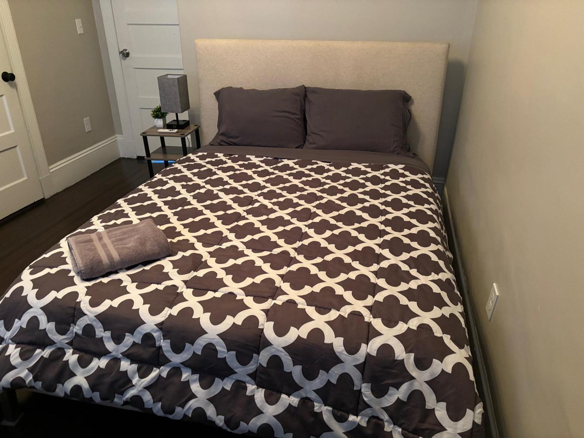 In - Dorchester Fields Corner Area Homestay Boston